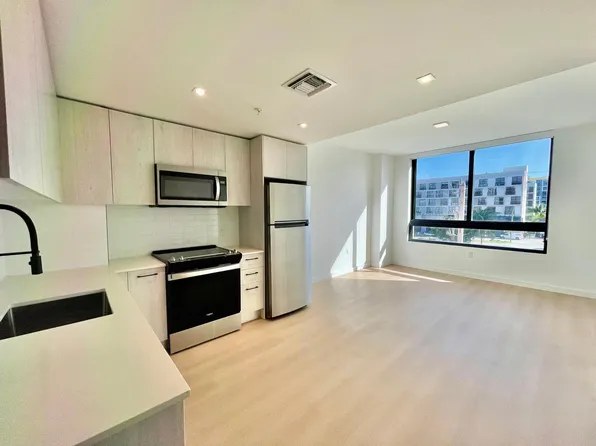 175 NW 22nd St #A1, Miami, FL 33127