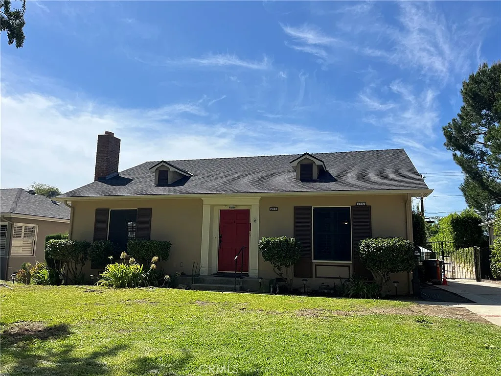 3 bed, 1295 sqft, $5,350 — Photo 3