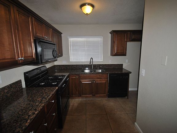 5th image of 8690 Avalon Ct