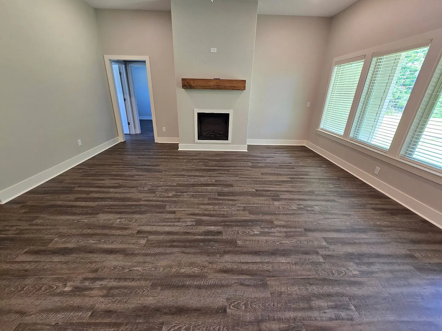 5009 Springwood Circle — Photo 2