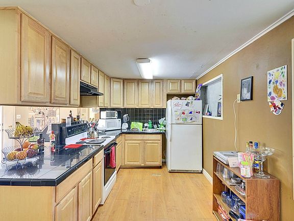 4th image of 23210 55th Ave W