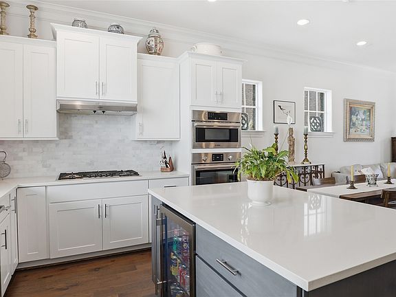 2nd image of 7333 Valley View Ln #607