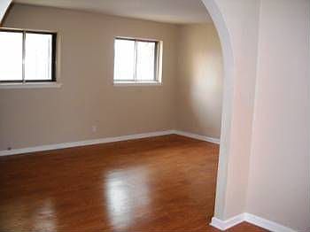5th image of 433 E Lindbergh Blvd