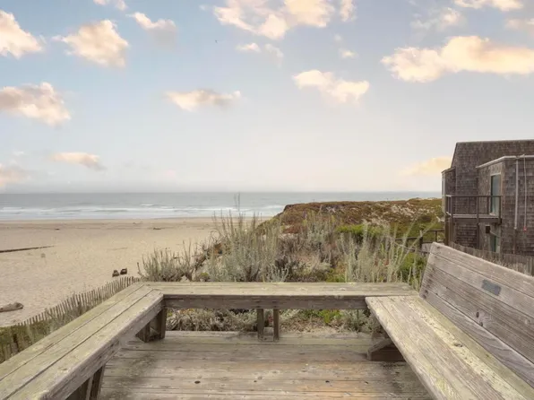 40 Pelican Point #40, Watsonville, CA 95076