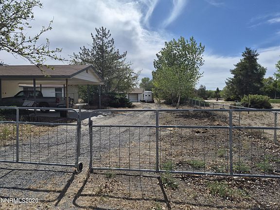 3rd image of 1140 Pine Rd