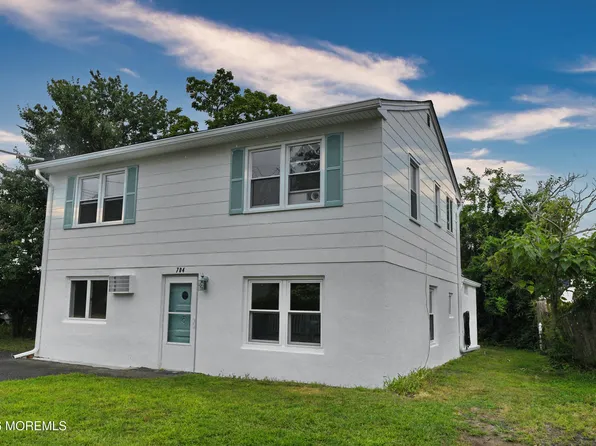 704 Mount Pl, Point Pleasant Beach, NJ 08742