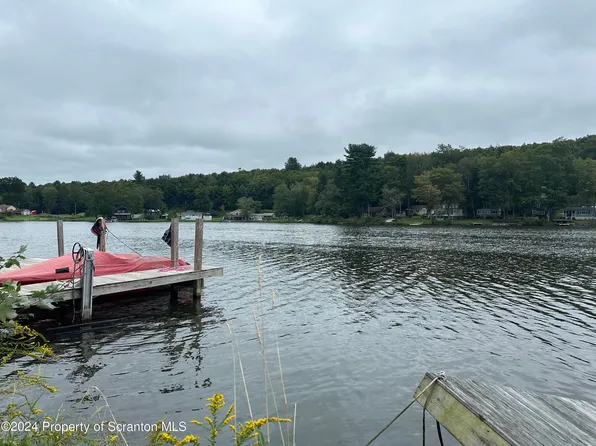 450 Lakeview Dr, Kingsley, PA 18826