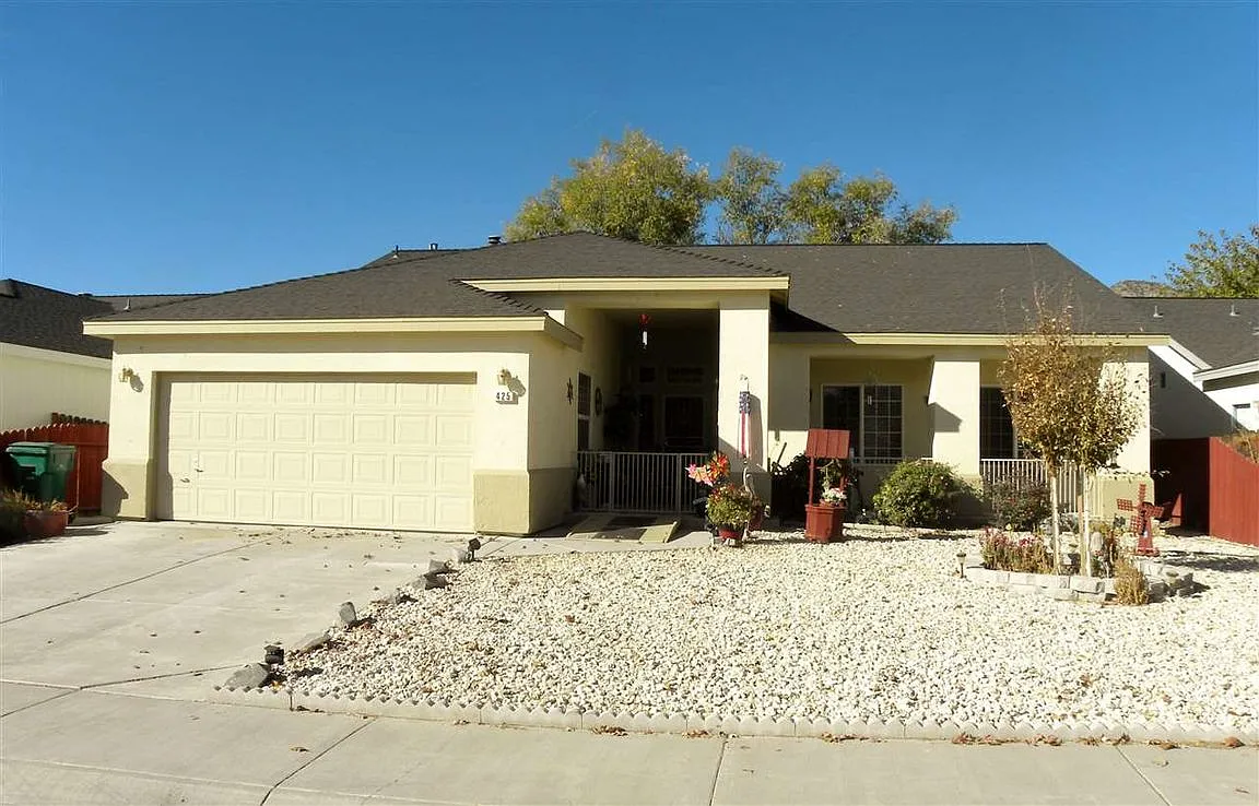 425 Crosswinds Dr photo 1