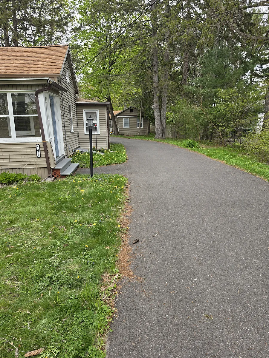 Building Photo - 2239 Rosendale Rd #1