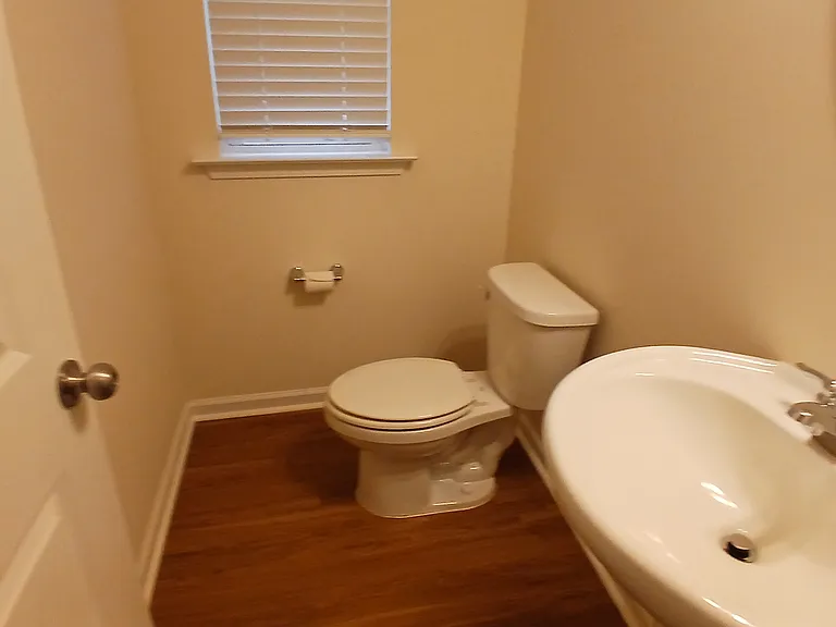 136 Eagleson St — Photo 2