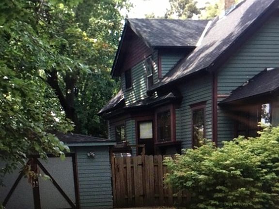 2nd image of 128 Hutchins St