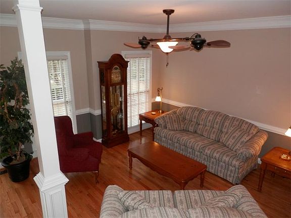5th image of 3321 Westbury Ct SE