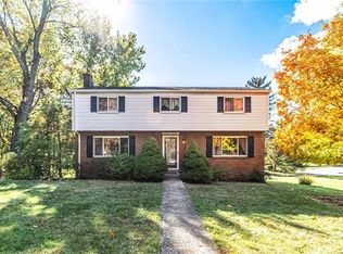 8443 Fox Ridge Rd, Pittsburgh, PA 15237
