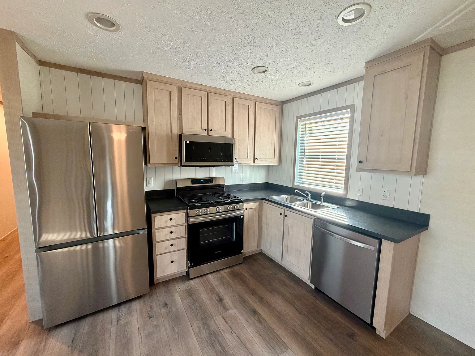 Coming Soon To Warren Estates! — Photo 1