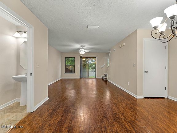 4th image of 4685 PLAYSCHOOL Drive