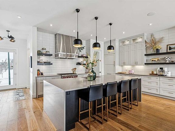 5th image of 1920 S 46th Ave SW