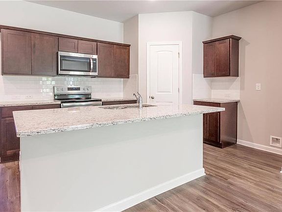 4th image of 75573 Joyce Dr
