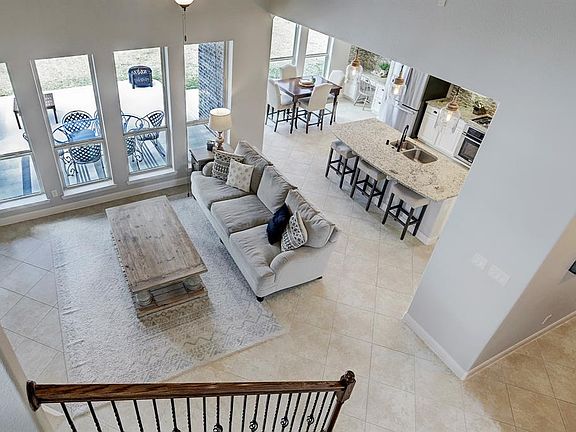 4th image of 131 Kate Place Ct