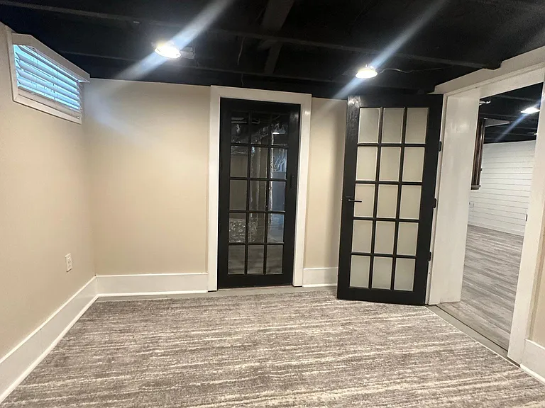 115 S Cedar St — Photo 15