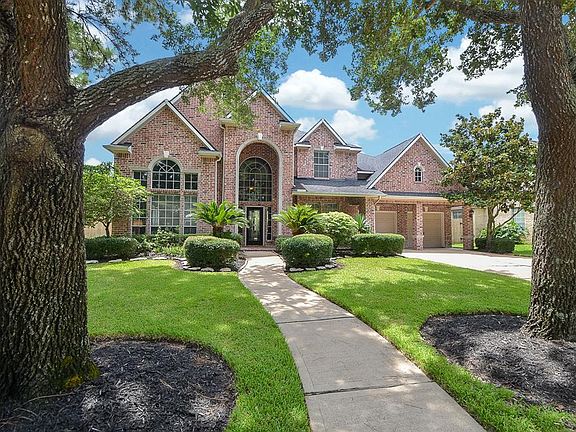 3rd image of 22311 N Lake Village Dr