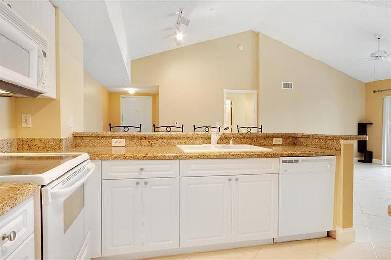 1st image of 284 Village Blvd