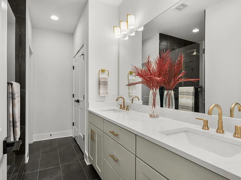 1011 44th Ave N #3 — Photo 14