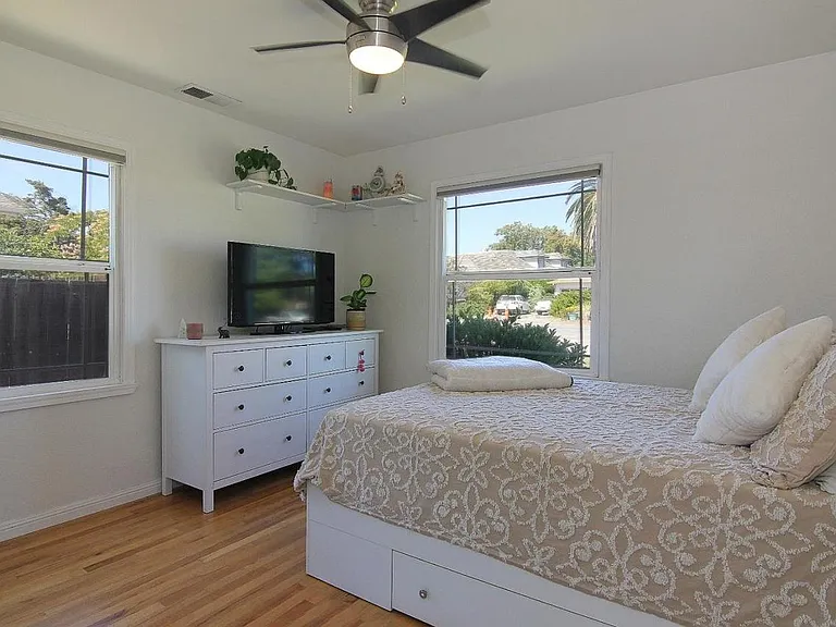 14300 Bercaw Ln — Photo 15