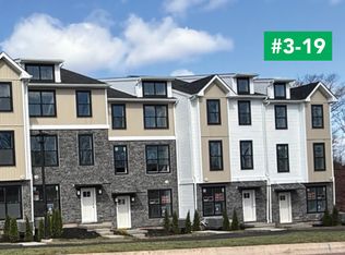 664 Oak Dr, Harleysville, PA 19438