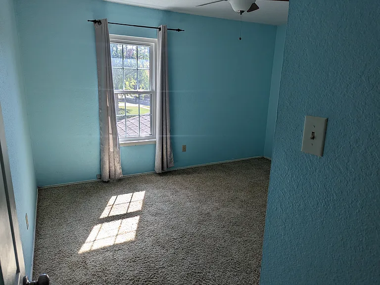 2221 Bershire Dr — Photo 18