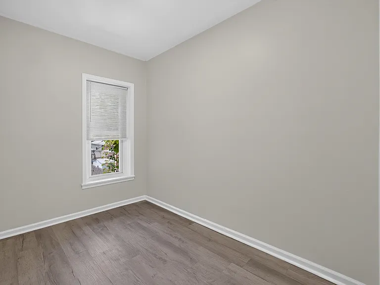 109 N Warren St — Photo 9