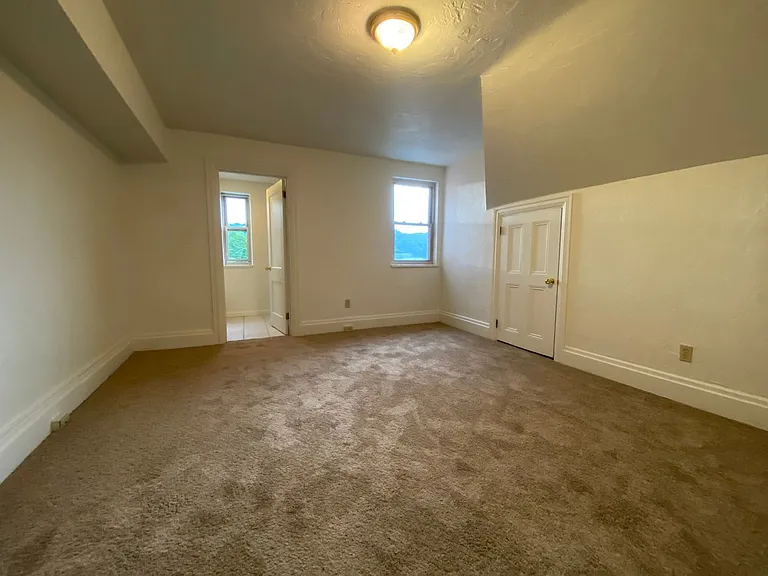 521 Isabella St — Photo 11