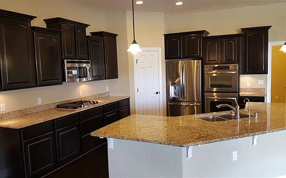 2nd image of 1303 Alicia Ln