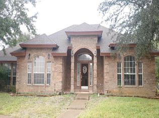 419 Grosbeak St, Laredo, TX 78045