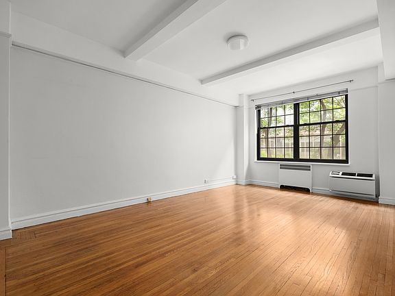 3rd image of 17 W 67th St APT 3B