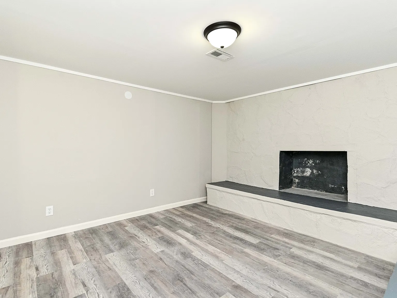 1 bed, $695 — Photo 3