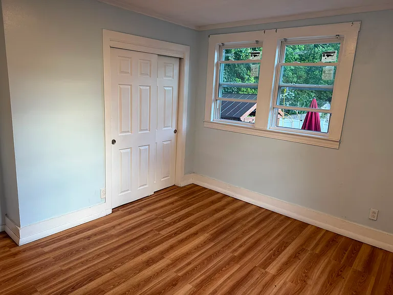 18 Cedar St #1 — Photo 2