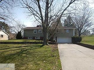 12476 Crabapple Ln, Grand Ledge, MI 48837
