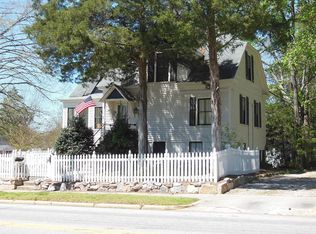 303 N Main St, Louisburg, NC 27549