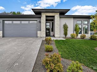 9438 W Perch St, Garden City, ID 83714