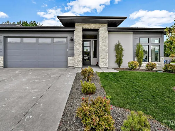 9438 W Perch St, Garden City, ID 83714