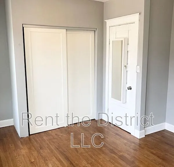 624 Orleans Pl NE — Photo 9
