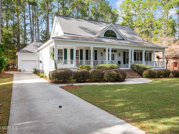 912 Crooked Creek Drive, New Bern, NC 28560