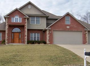 2120 Whitney Woods Ct, Jefferson City, MO 65101