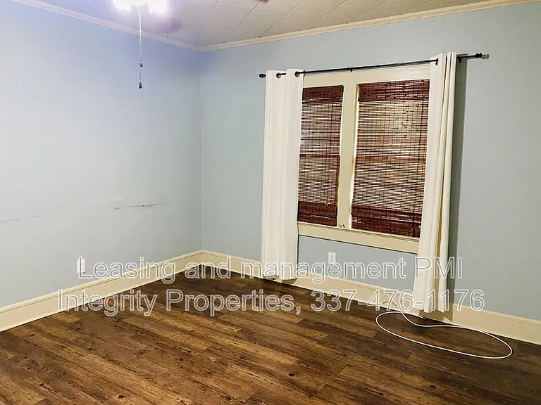 306 S Lee Ave — Photo 8