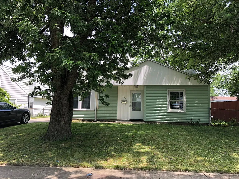 146 Valentine Dr — Photo 1