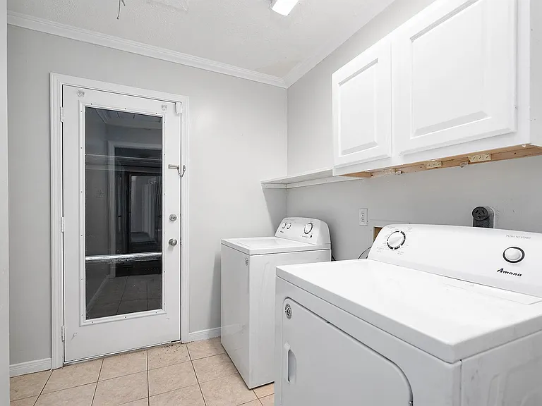 3423 Nutwood Ln — Photo 12