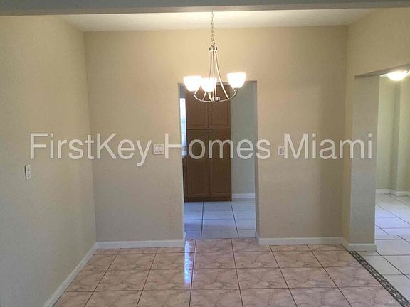 5th image of 1366 NE 183rd St