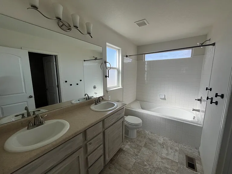 814 Mount Sneffels Ave — Photo 7