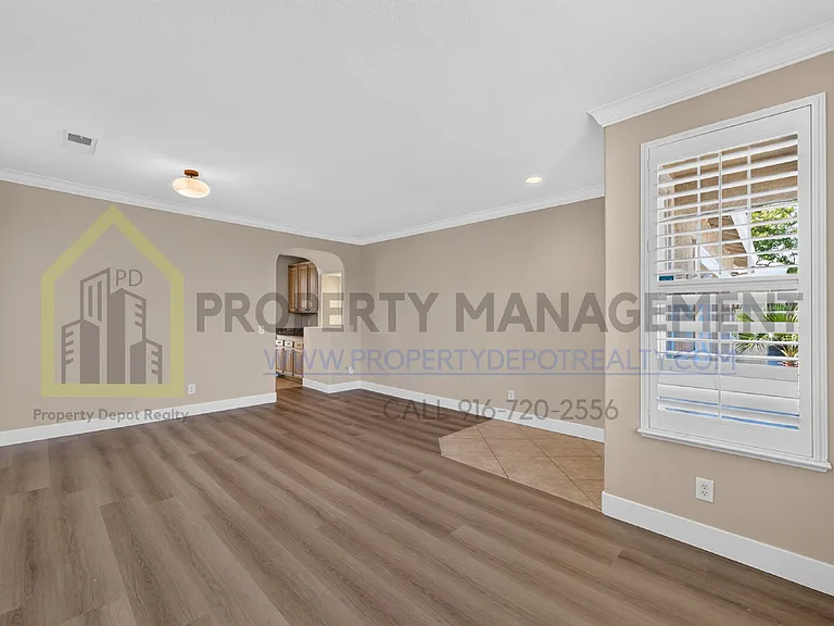 1570 Charm Way — Photo 6