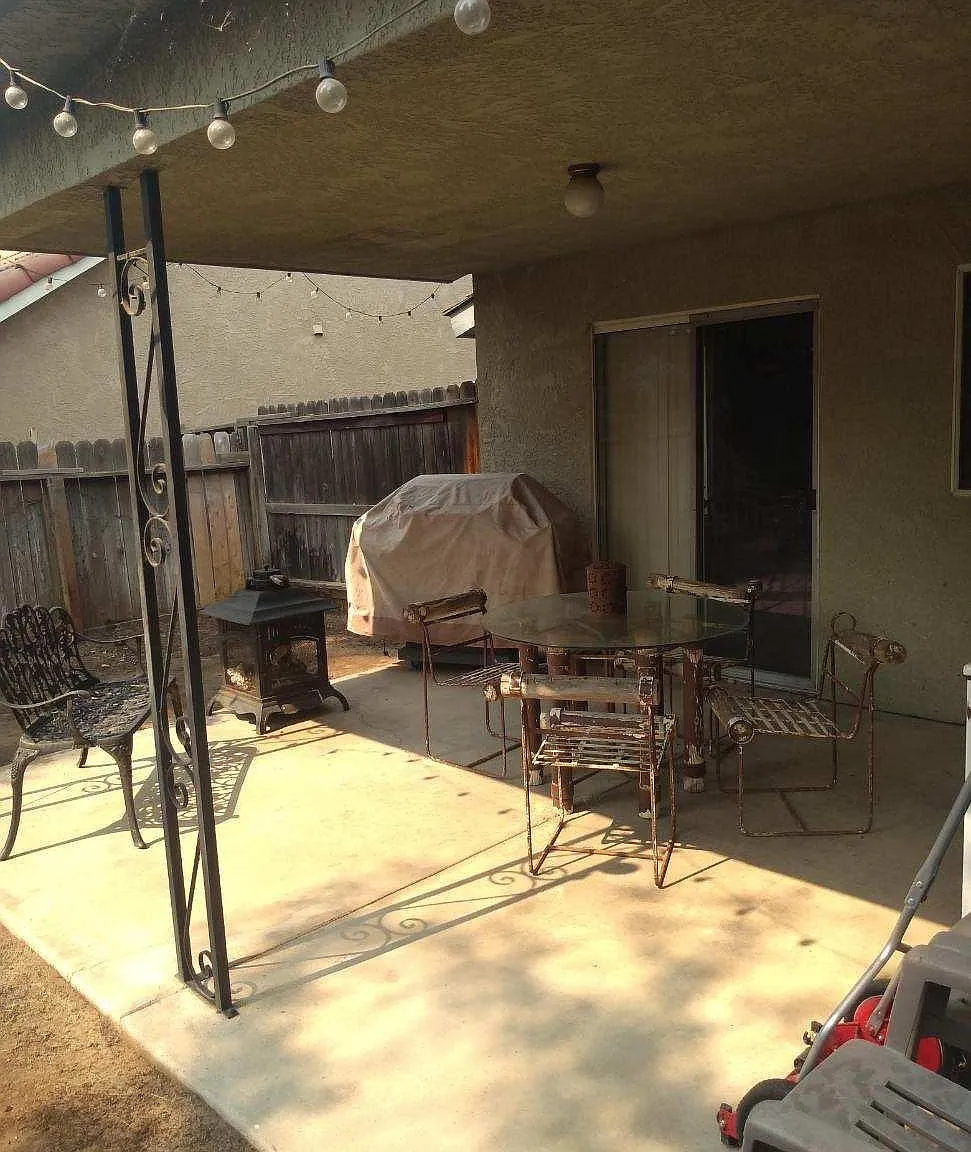 2 bed, 1070 sqft, $1,900 — Photo 3
